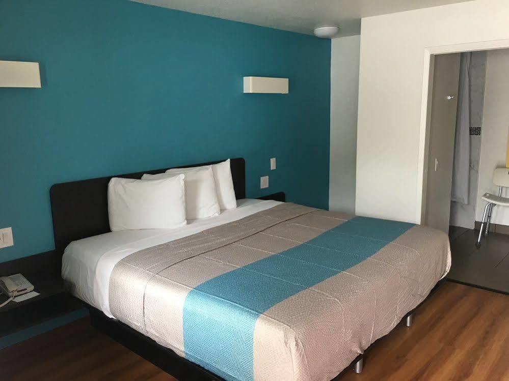 Motel 6-Ventura, Ca - Downtown Luaran gambar